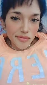 Sandra Lake's Instagram, Twitter & Facebook