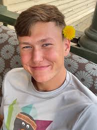 Charley Morris's Instagram, Twitter & Facebook