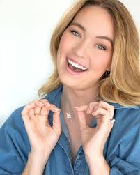 Lindsay Arens (@lindsayarensphotography) • Instagram photos and videos