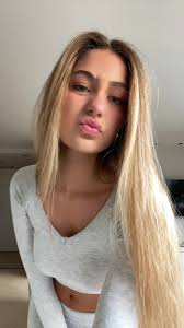 Vídeos de BERTA MORENO (@bertaamorenoo) con «sonido original