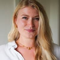 Jana Ames's Instagram, Twitter & Facebook