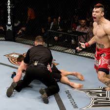 For the last few years, i've appeared on a panel at egx rezzed to talk about how to get into game journalism. From The Ring To The Octagon When A Boxing Writer Spent Six Months In Mma Mma The Guardian