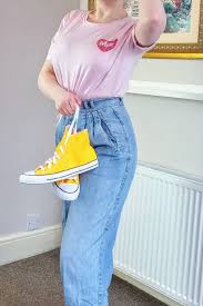 Mom jeans, as told by kara, marsha, and ceejaye source:ambitious shooters there are so many ways to wear mom jeans. How To Style Mom Jeans In 2021 15 Easy Outfits Wearably Weird