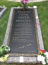 It seems that elvis presley, gladys presley, vernon presley & the rest of the family are indeed all buried in a private location at graceland or elsewhere. Pin On Graceland