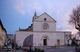 Two members of european cinema royalty, catherine deneuve and marcello mastroianni, named their now grown daughter chiara. Datei Assisi Santa Chiara Bw 3 Jpg Reisefuhrer Auf Wikivoyage