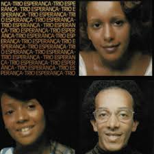 Stream La bohême (Uma Bela Historia) by Trio Esperanca