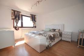 Die wohnung befindet sich in einem gepflegten mehrfamilienhaus aus dem jahre 1966 und wurde 3 zimmer wohnung mit einbauküche, in der nähe vom landratsamt böblingen, ab august 2021 zu. Scnkol61brc7em