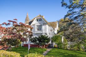 Bed and breakfast sag harbor. Timeless Treasure In Sag Harbor Hits Market For Just Under 4 Million Behind The Hedges