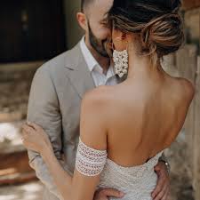 Combing through all the different wedding hairstyles for long hair to find the perfect style for your own big day can seem like a totally endless process. 23 Beach Wedding Hairstyle Ideas