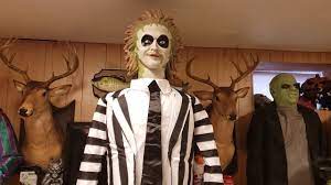Speaks phrases from the movie. Gemmy Animated Life Size Beetlejuice Youtube