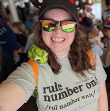 Member recognized in uniform at Magic Kingdom