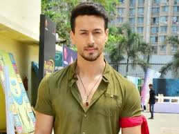 Pin By Sanjaykumar On Tiger Shroff Tiger Shroff Tiger Shroff Body Indian Actress Images