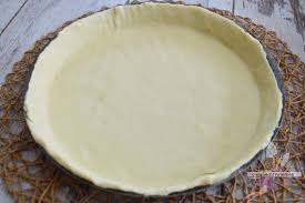 Un Fond De Tarte Allege En Beurre Et Au Bon Gout De Vanille Parfait Pour Des Tartes Sucrees En 2020 Pate Brisee Tarte Sans Pate Alimentation
