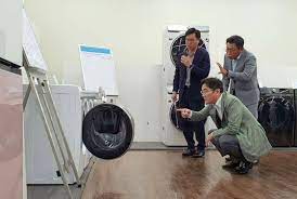 (저는 반대로 골랐어요ㅎㅎ) 직접 그렸냐는 말을 들을 정도로 저희랑 찰떡인 청첩장! ì´ìž¬ìš© ìžì¹«í•˜ë©´ ë„íƒœ ë¨¼ì € ë¯¸ëž˜ì— ë„ì°©í•˜ìž ì¤'ì•™ì¼ë³´