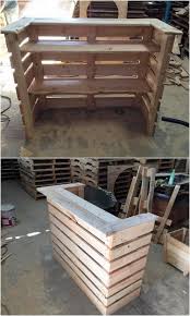 There Are So Many Of The Houses Who Do Favor Using The Counter Table That Is Manufactured With The Use Of The Wood Pallet Pallet Bar Diy Pallet Diy Pallet Bar