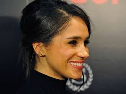 It is a combination of face exercise, face massage, face acupressure, relaxation and wellbeing. Meghan Markle S Trick To Looking Way More Sculpted Facial Exercises