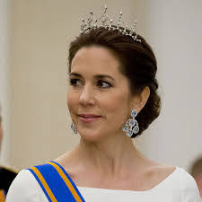 Kate Lacy's Instagram, Twitter & Facebook