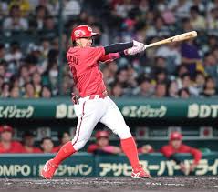 【広島】菊池涼介が２年ぶりシーズン１００安打！新井貴浩監督ら ...