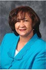 Lena Bacon's Instagram, Twitter & Facebook