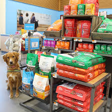 Pet store in marlborough, massachusetts. Petco Patriot Place
