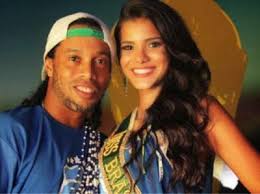 Ronaldinho lub ronaldinho gaúcho (wym. Let S Find Out If Ronaldinho Has Two Wives Girlfriend Bio