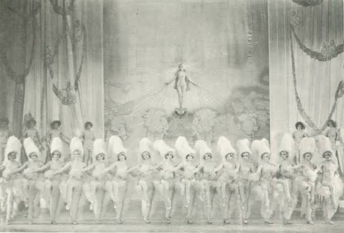 Glorifying the American Girl (1929)