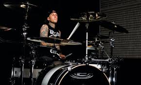 The fill can be played as either 16th notes (2 bars) or a single measure of 32nd notes. Travis Barker Releases Sound Kit For First Time Ever