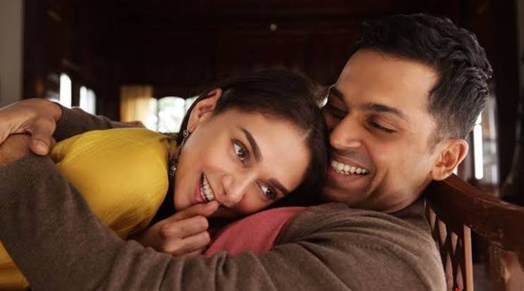 Kaatru Veliyidai review: This Mani Ratnam film flunks the test | Tamil News  - The Indian Express