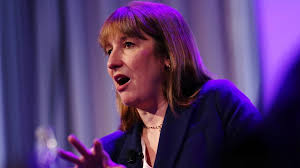 Trouble In Paradise? Kris Jenner Bickers With Bruce Jenner Over A Swan!