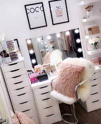 With multiple storage compartments that include exclusive places to organize and showcase your. Pin On Belleza Jessica