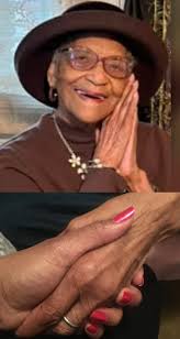 65 reunion, October 23 Cheerleaders plus the mayor. L to R Susan Boone  Vincent, Ginny Risher, Jay Courtney, Betty Steven Table of friends  🌪️🌪️🌪️