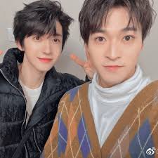 No.561 #刘宇红秀封面Here comes the video! INTO1-刘宇as a member of INTO1, he enjoys  everything in his work, and as long as he stands