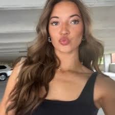 Olivia Lund's Instagram, Twitter & Facebook