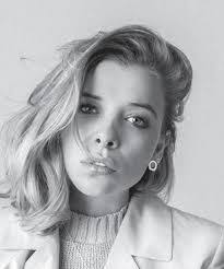 Elia Luna's Instagram, Twitter & Facebook