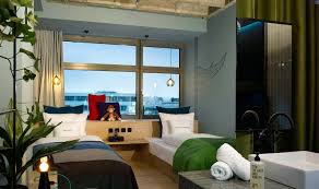 50 (bikini) und in der stargarder straße 82 bieten täglich von 09:00 bis 18:00 uhr ein kleines angebot an speisen und getränken zur abholung an. 25hours Hotel Bikini Berlin Beste Raten Jetzt Buchen