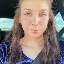 Victoria Cabral's Instagram, Twitter & Facebook