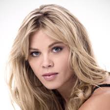 Ginger Fox's Instagram, Twitter & Facebook