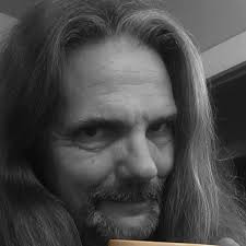 Dead Letters: Episodes of Epistolary Horror : Mohr, Jacob Steven, Files,  Gemma, Publishing, Crystal Lake, Barb, Patrick, Henriques, Sandra, Stewart,  Gregg, Allec, Justin, Jiang, Ai, Toucher, Kyle, Miranda, G. Nicholas:  Amazon.de: Bücher