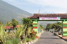 Kamu bisa mengunjungi agrowisata dan wisata pengetahuan bahkan camping dan. 46 Tempat Wisata Di Kuningan Jawa Barat Yang Wajib Dikunjungi