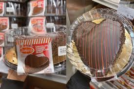 Thinaddictives cranberry almond thin cookies 690 g. Costco Is Selling A Heart Shaped Cheesecake And It S All We Need