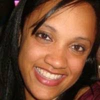 Holly Darrow's Instagram, Twitter & Facebook