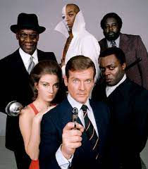 Pin Su James Bond