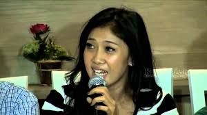 Pertemuan Erie Susan dan Family Band Berakhir Ricuh