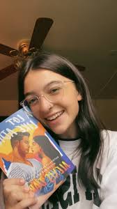 Amazon.com: You Had Me at Hola: A Novel (Primas of Power, 1):  9780062959928: Daria, Alexis: Books