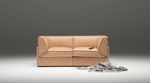 Das Modulsofa Fila Auch In Kleinen Raumen Gross Fila Ist Ein Sofa Das Halt Was Die Rundungen Der Leicht Bombierten Flache Versp In 2020 Home Decor Decor Furniture
