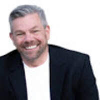 Courtney Oppel, Editor in Helena, MT, USA