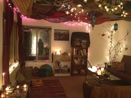 Hippie Bedroom Ideas To Inspire You How To Make The Bedroom Look Artistic 1 Hippie Living Room Hippie Room Decor Hippy Bedroom
