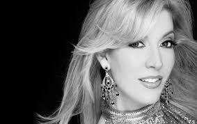 Melissa Dill's Instagram, Twitter & Facebook