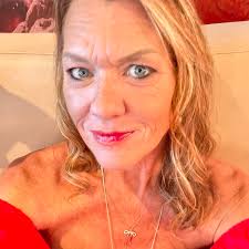 Does anyone know of a soft serve ice cream truck for parties and events?