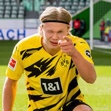 Our erling haaland biography tells you facts about his childhood story, early life, parents, family, siblings (astor and gabrielle), girlfriend/wife to be, lifestyle, personal life and net worth. Chelsea Working Intensely On Erling Haaland Transfer As Striker Leaves Door Open To Move Football London